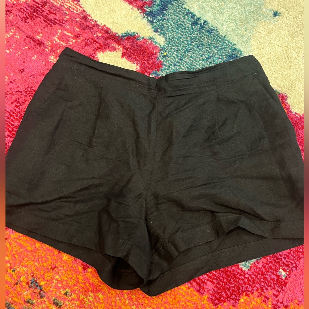 Loft Linen Shorts - Size Small